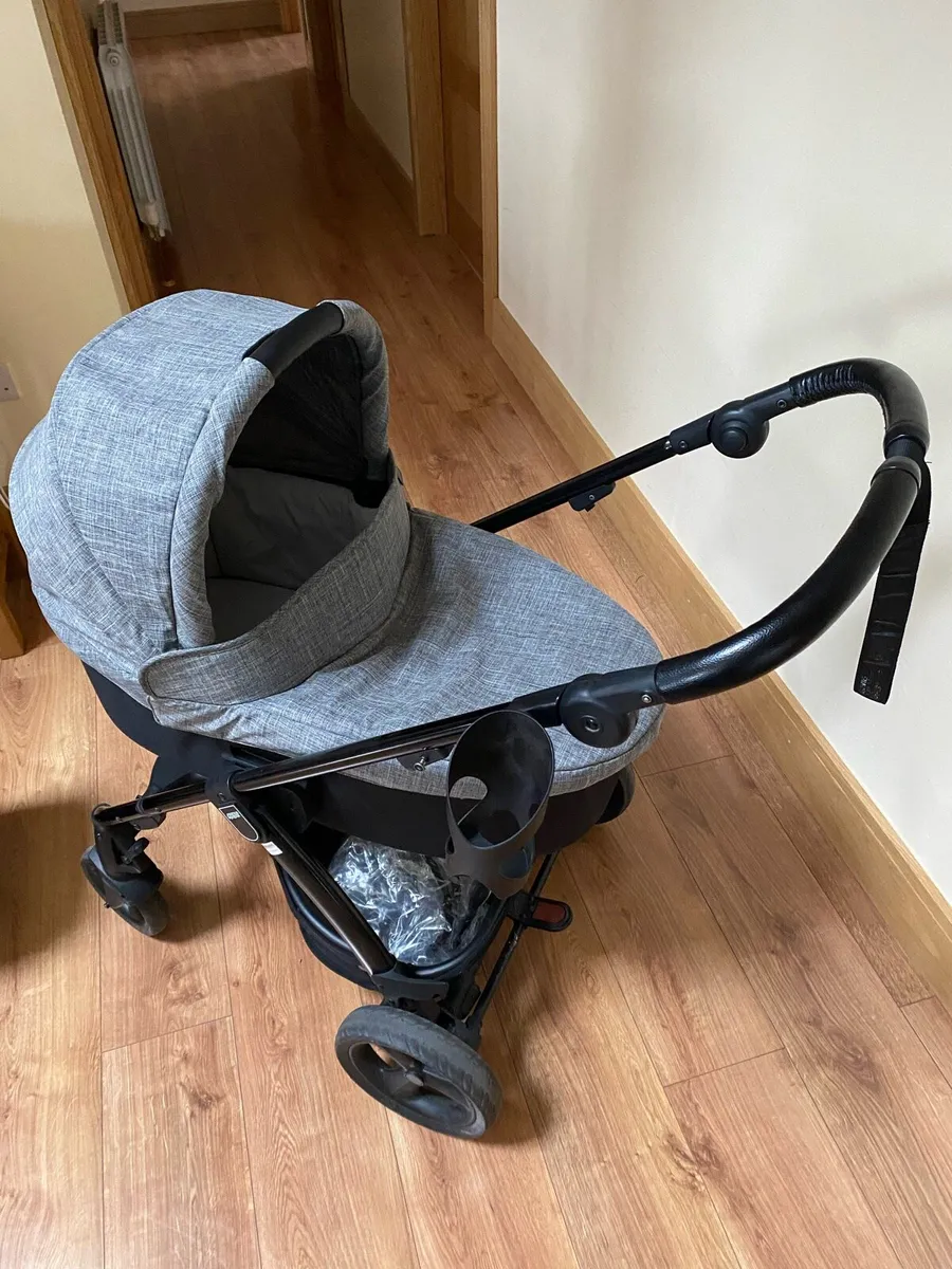 Mamas and Papas Travel System - Image 4