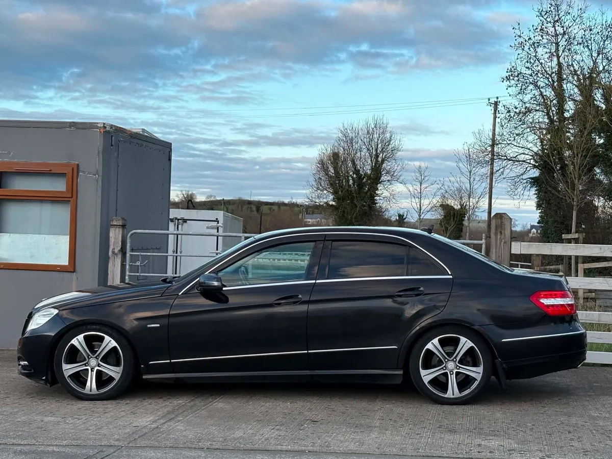 2011 Mercedes E250 Automatic - Image 3