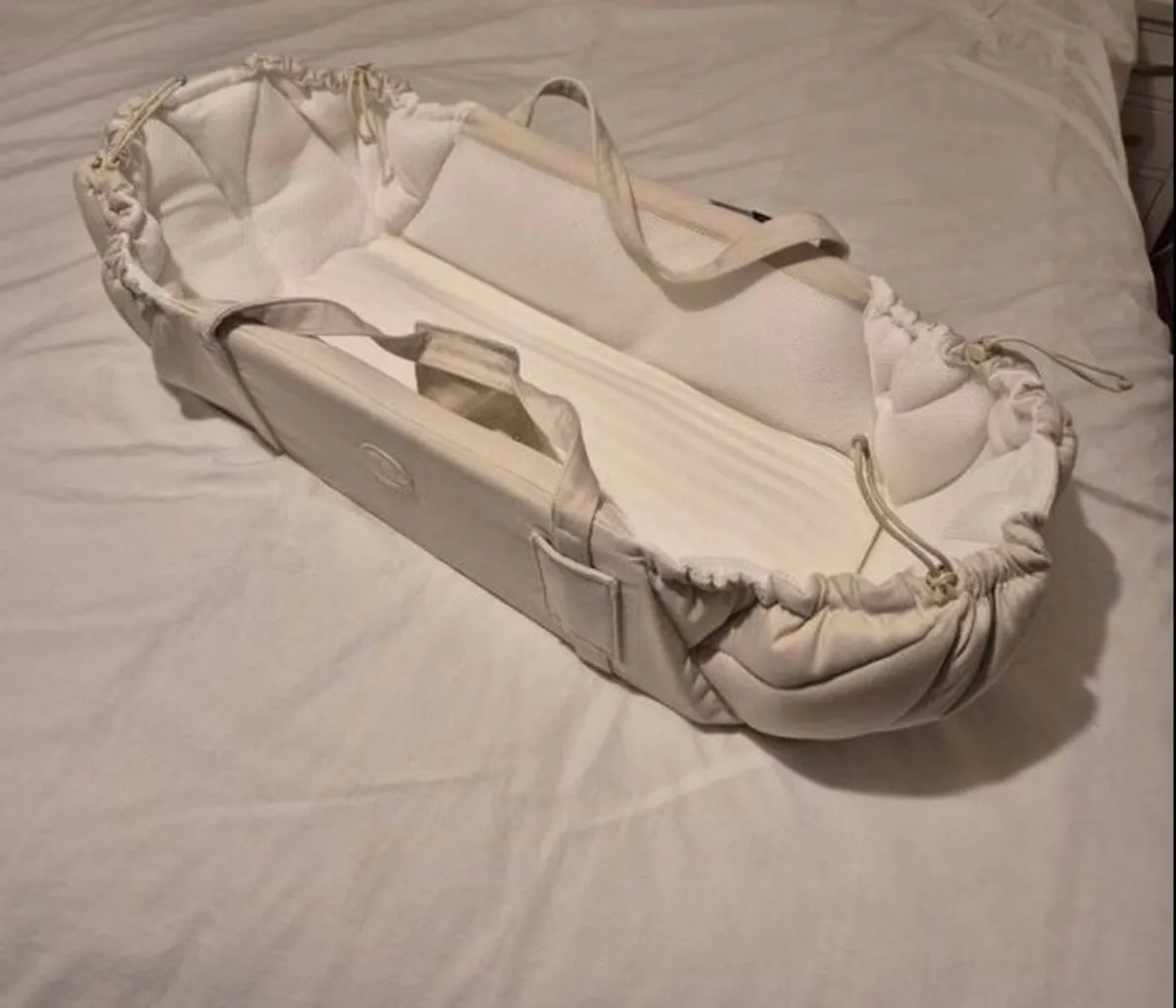 Najell sleep carrier - Image 2