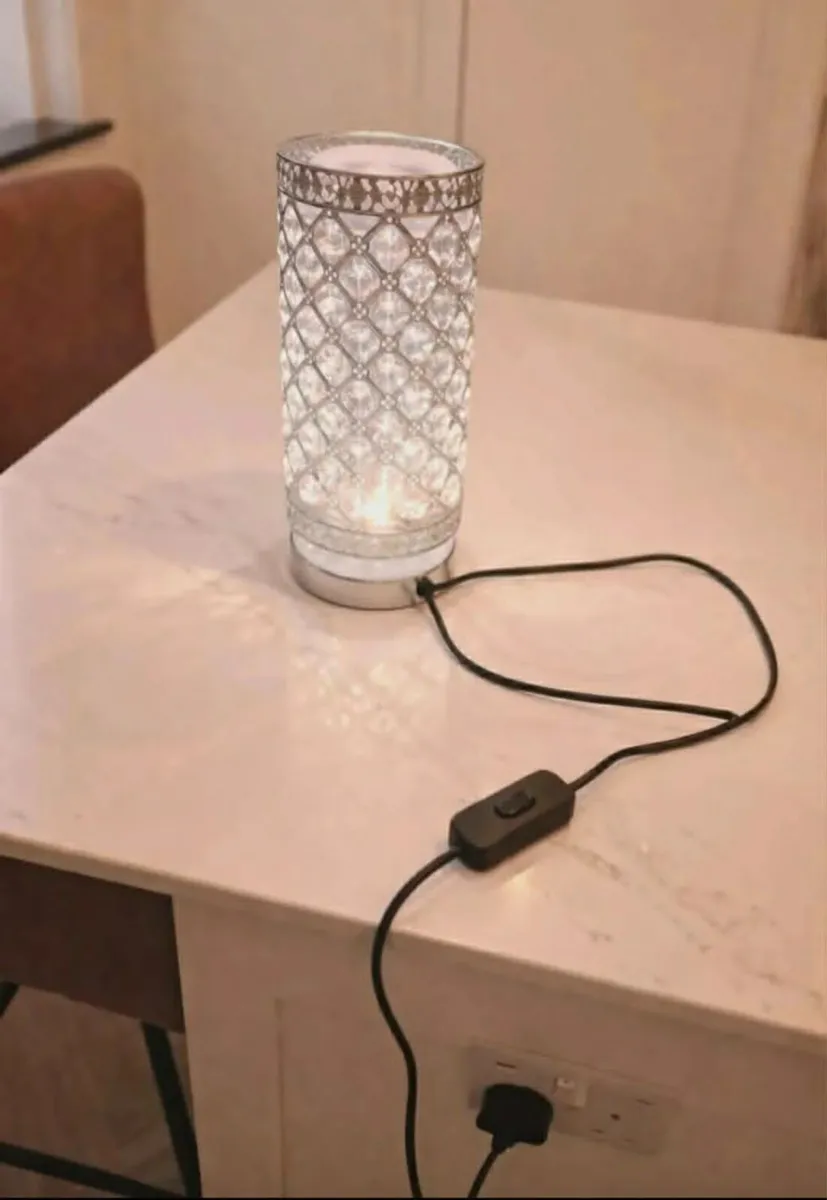 Crystal Effect Colour Changing LED Wax Melt Burner - Image 3