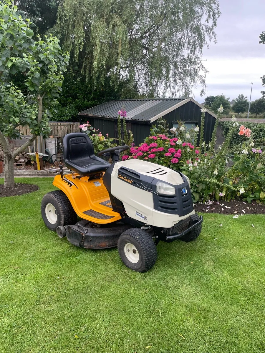 Ride on lawmower - Image 1