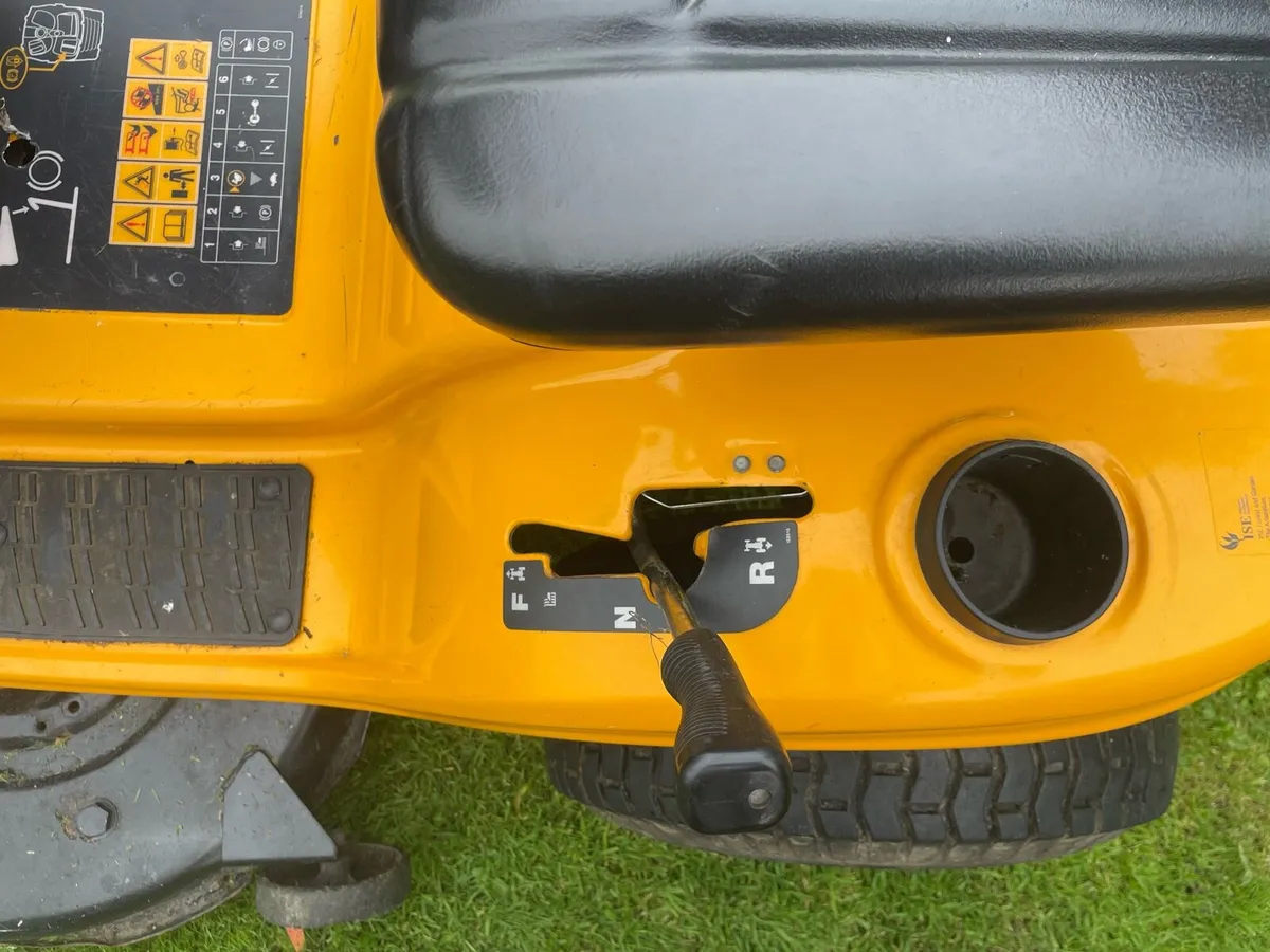 Ride on lawmower - Image 3