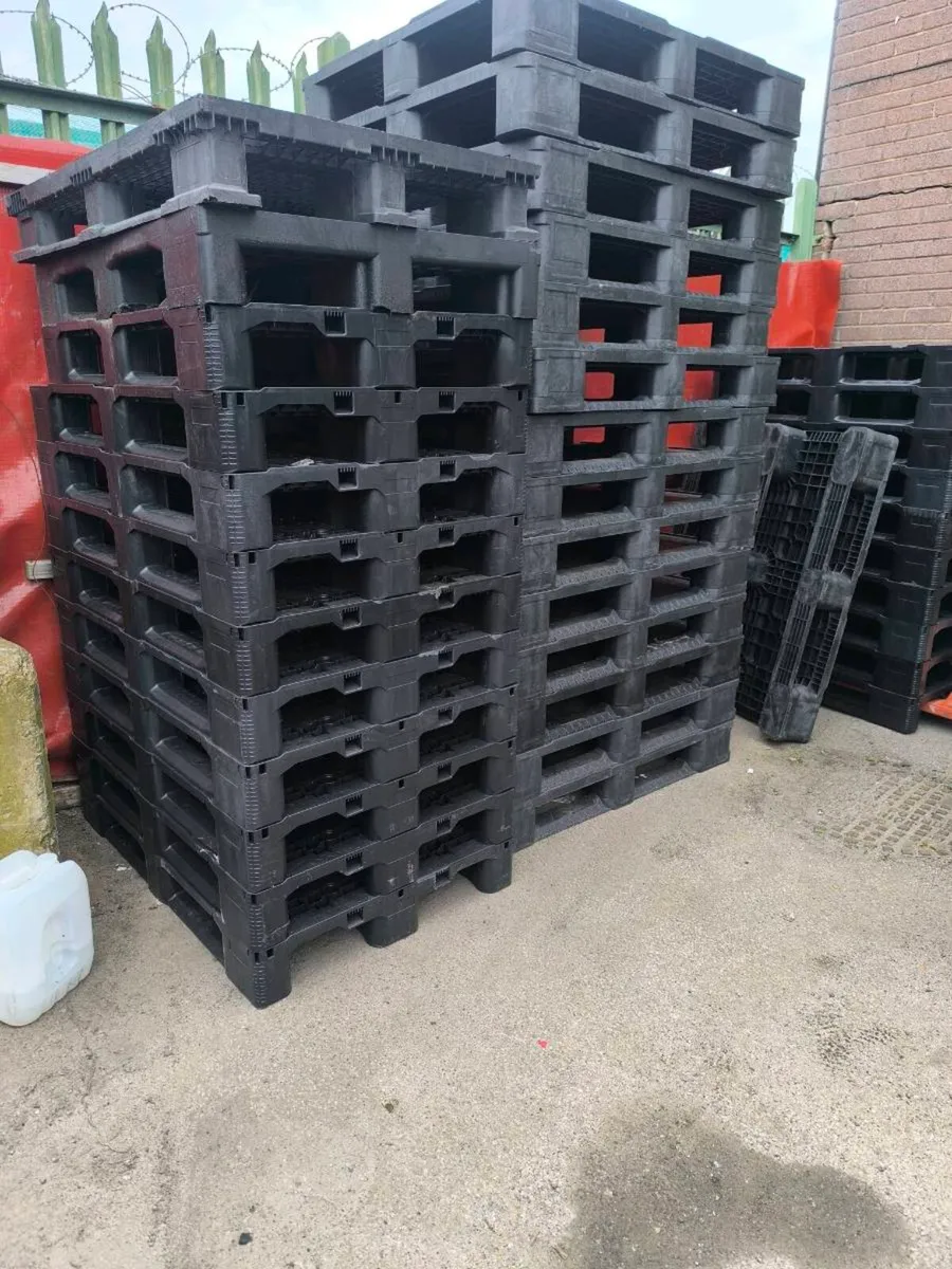 Plastic pallets - Image 2