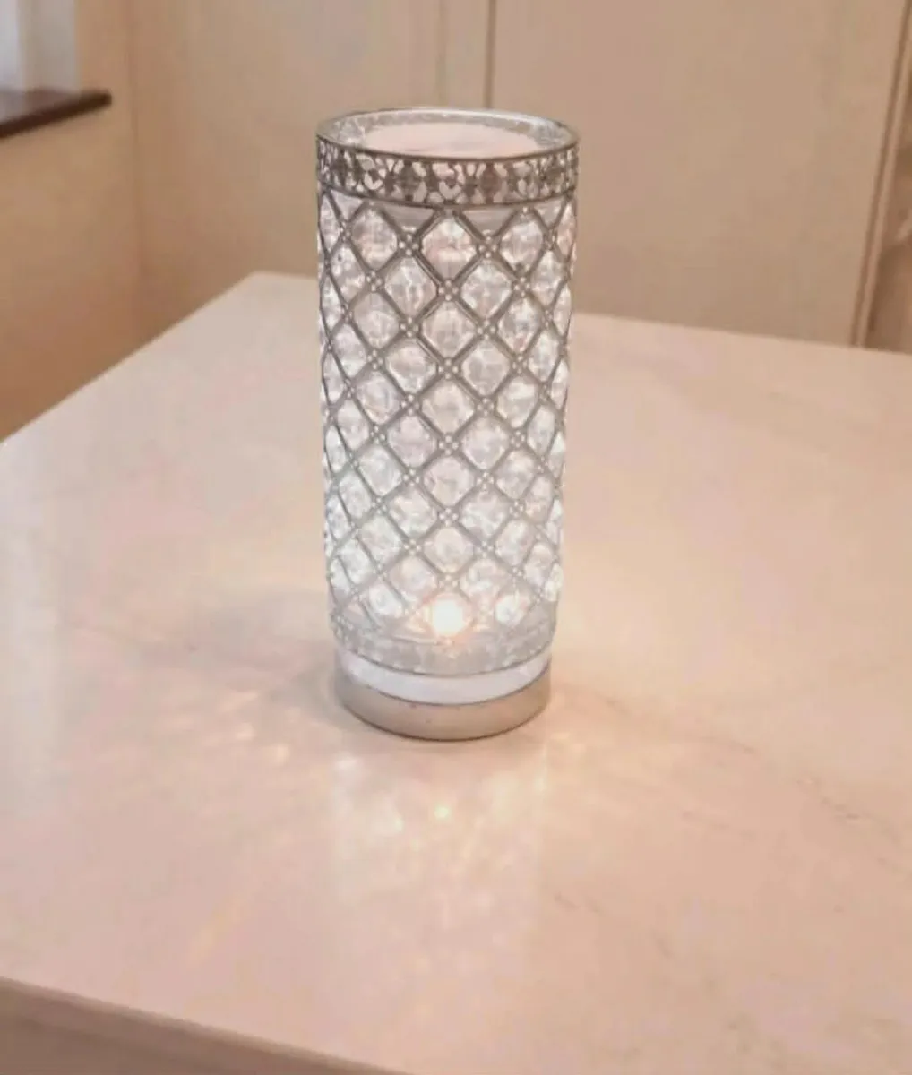Crystal Effect Colour Changing LED Wax Melt Burner - Image 1