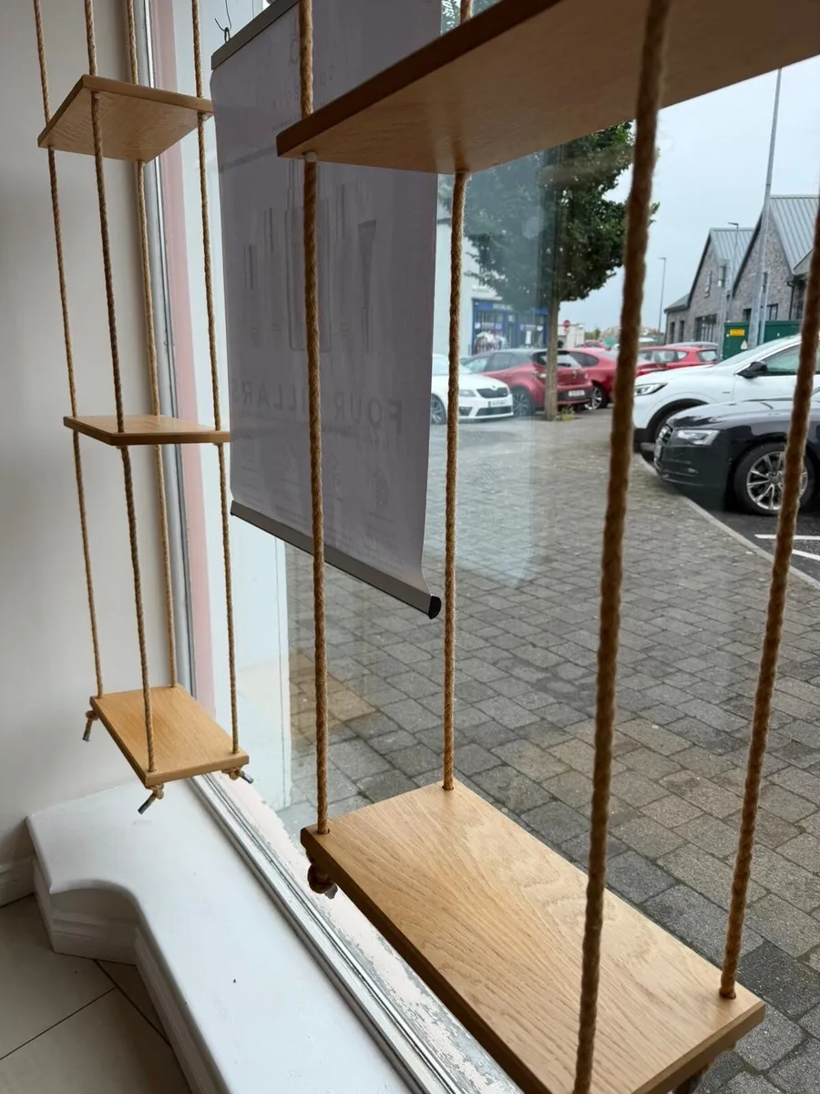 Window display shelves - Image 1
