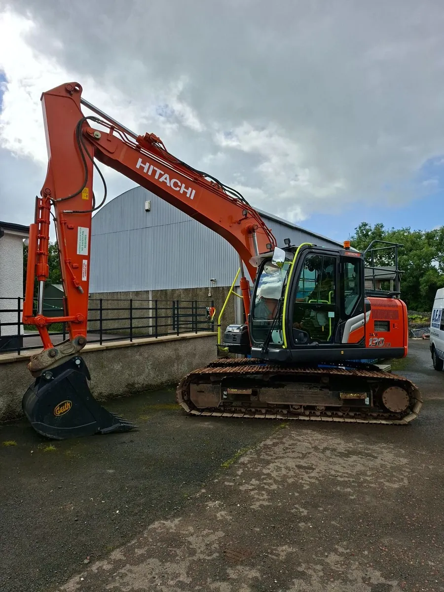 2022 Hitachi 130-7 (4000hrs) - Image 1