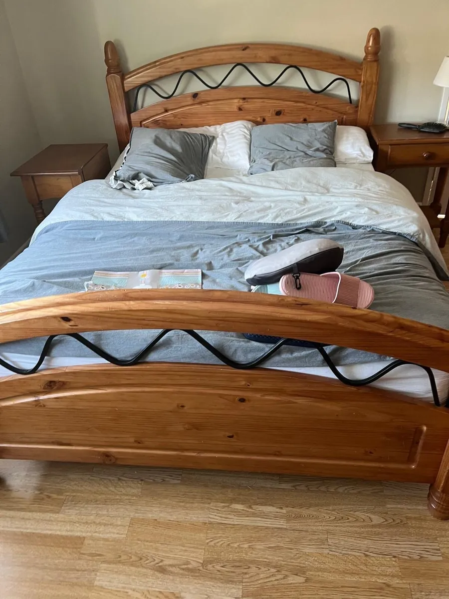 Complete Bedroom furniture set. No mattress - Image 1