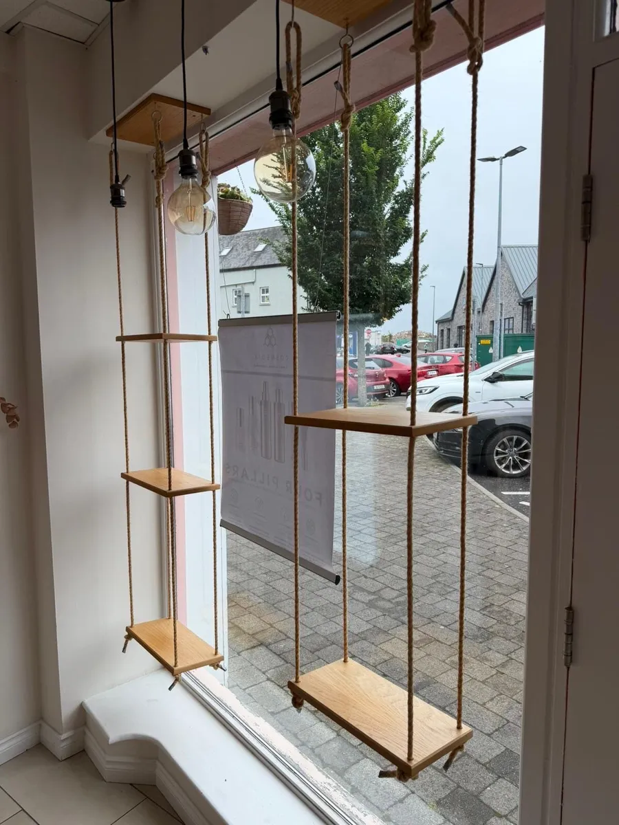 Window display shelves - Image 4