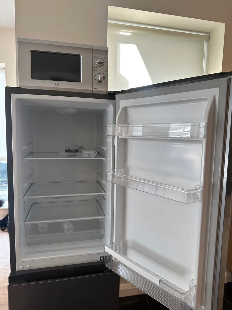 Brand New Fridgemaster Fridge Freezer – MC50165ES - Image 3