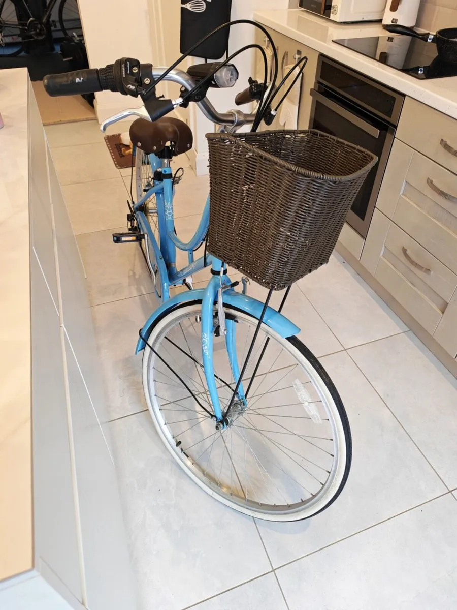 Ladies Ammaco City Bike 26" | 6 Speed | Excellent - Image 2