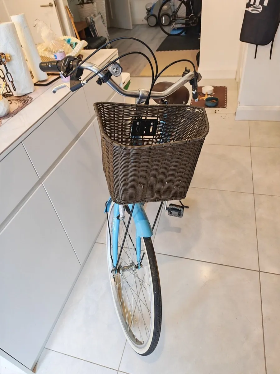 Ladies Ammaco City Bike 26" | 6 Speed | Excellent - Image 3