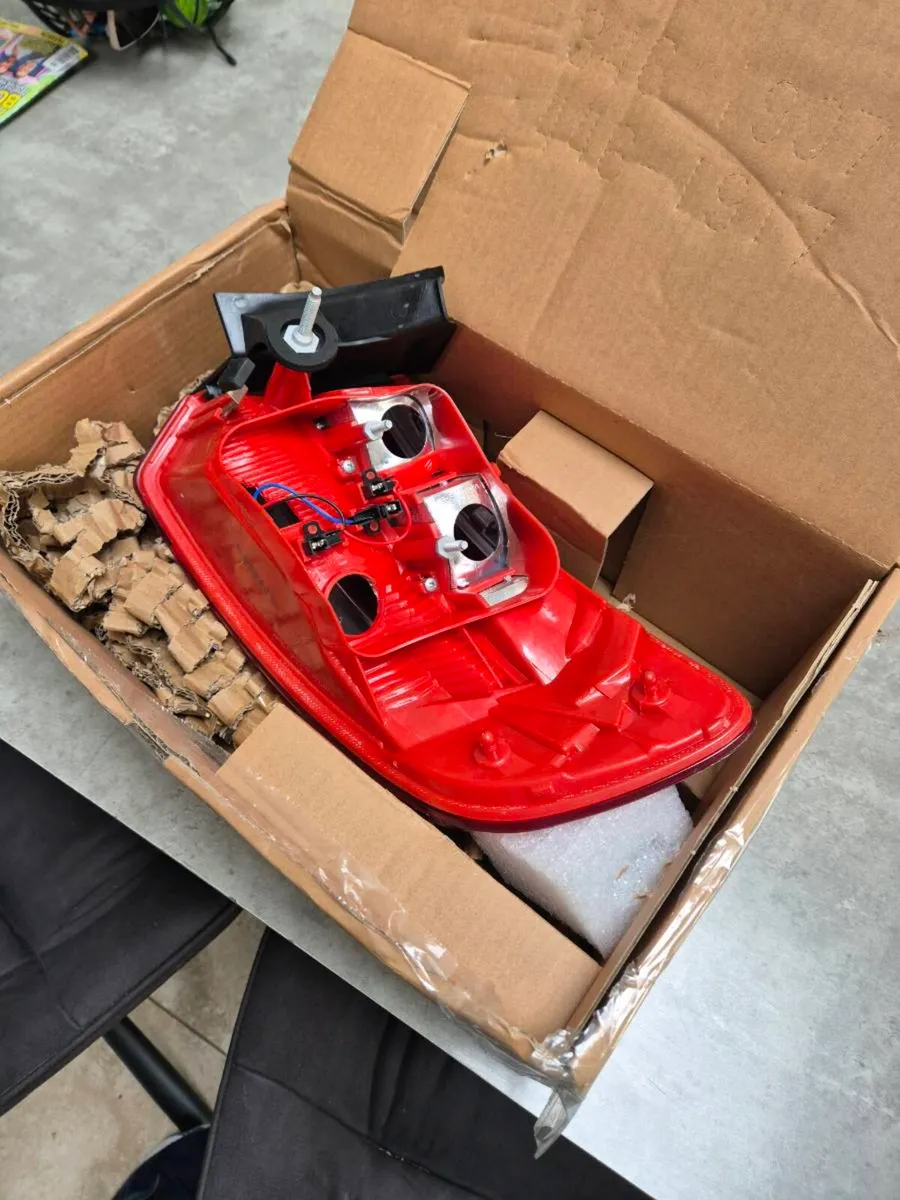 Audi left rear lamp - Image 4