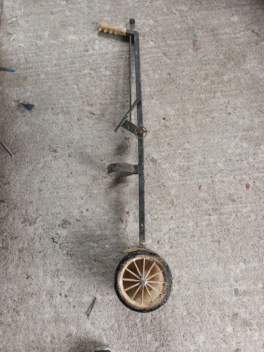 Two-Wheel Linemarker / Spray Paint Applicator - Image 2