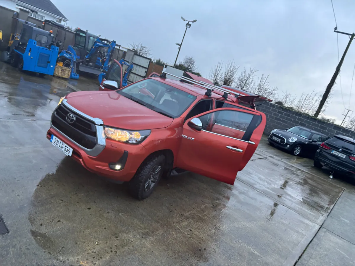 Absolutely lovely Toyota Hilux Crew Cab - Image 1