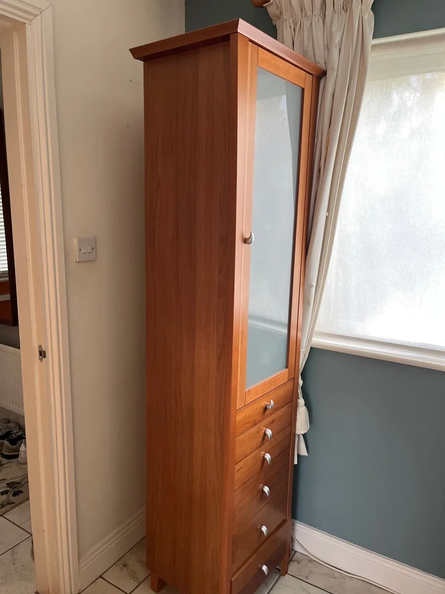 Cabinet - Image 3