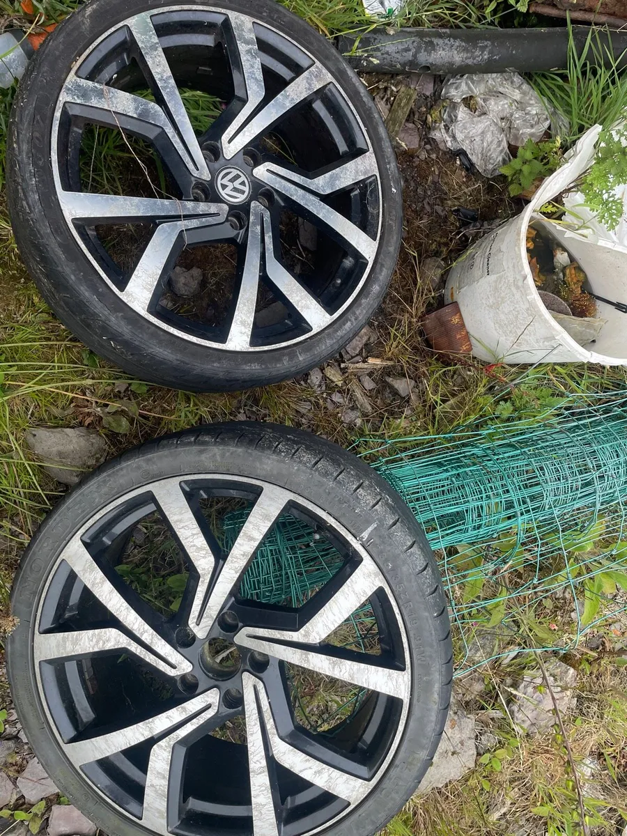 Club sports 19” - Image 1