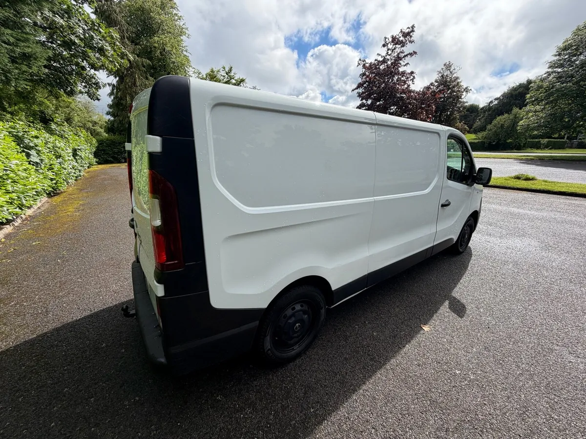 Nissan NV300 NEW CVRT - Image 3