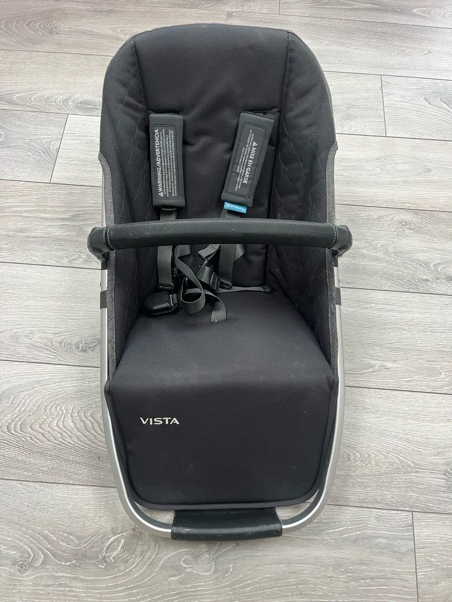 Rumble seat for uppa vista