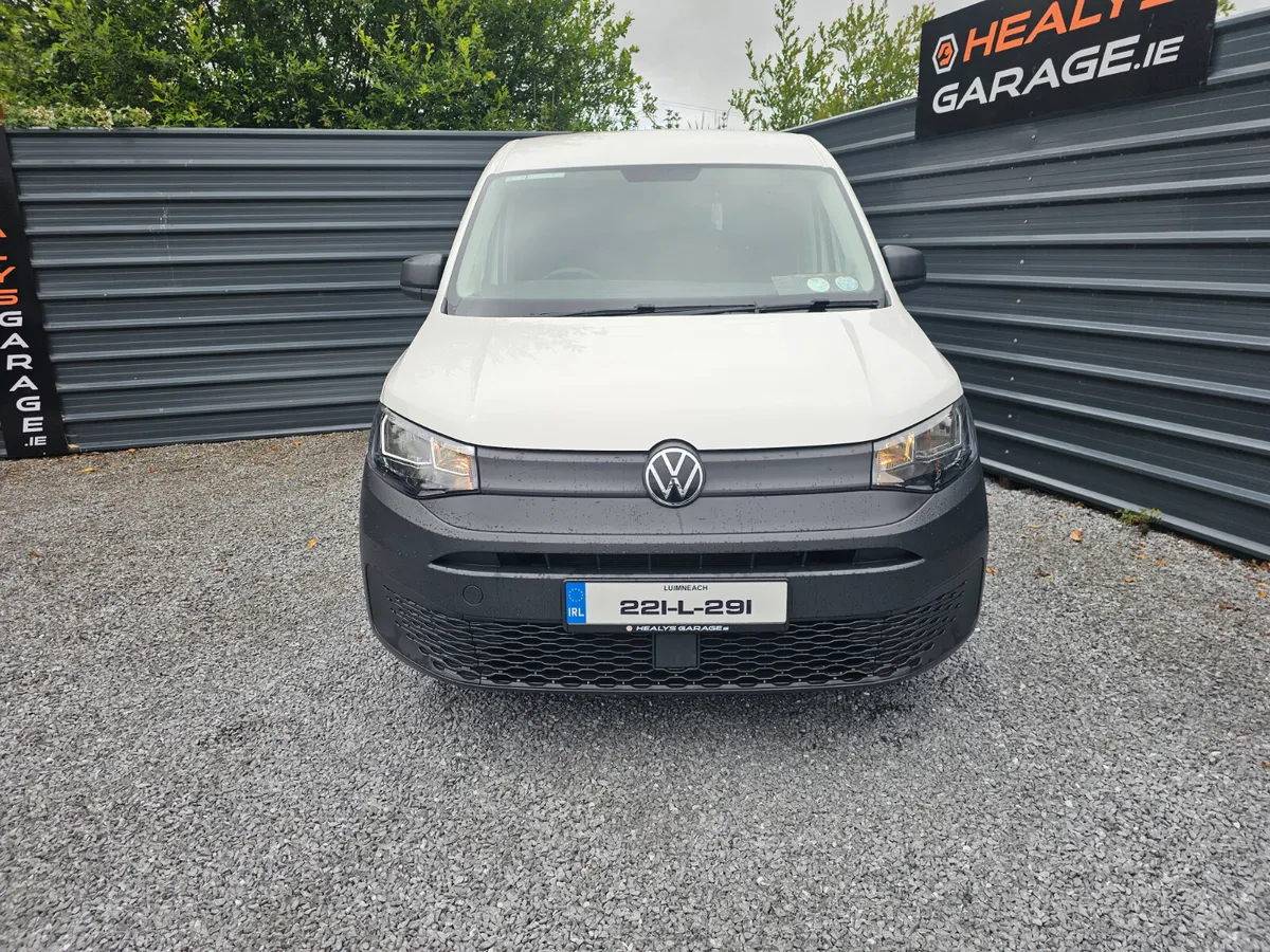 2022 Volkswagen Caddy Only 69K Km - Image 3