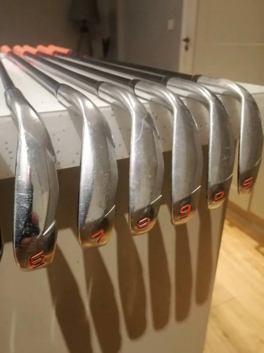 Cobra AMP irons. S/w to 5 iron - Image 1