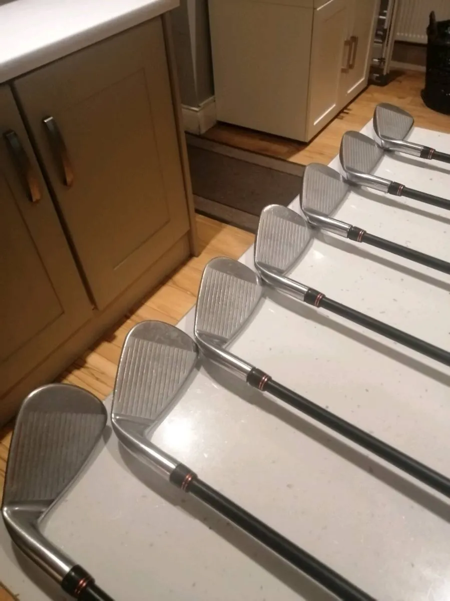 Cobra AMP irons. S/w to 5 iron - Image 2
