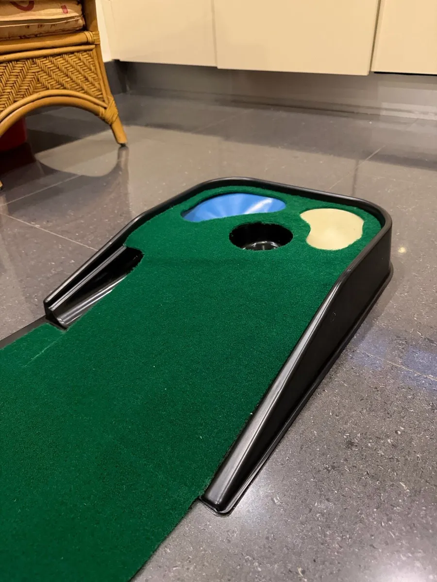 Masters Hazard Putting Mat - Image 4
