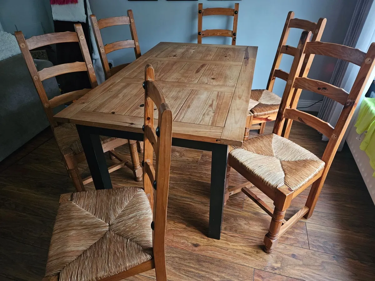 Dining Table and 6 Chairs