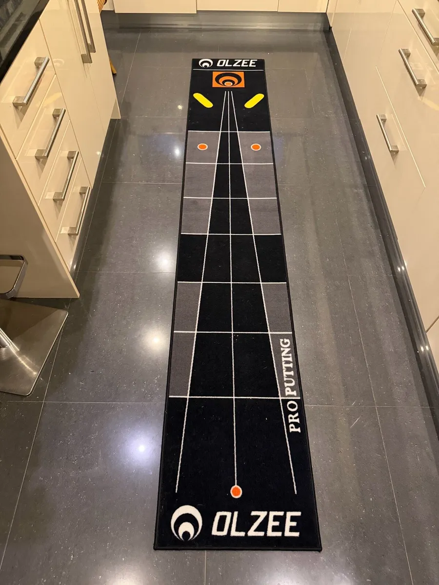 Olzee Putting Mat - Image 1