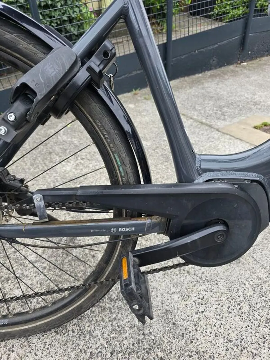 TREK electric bike with Bosch battery - Image 4