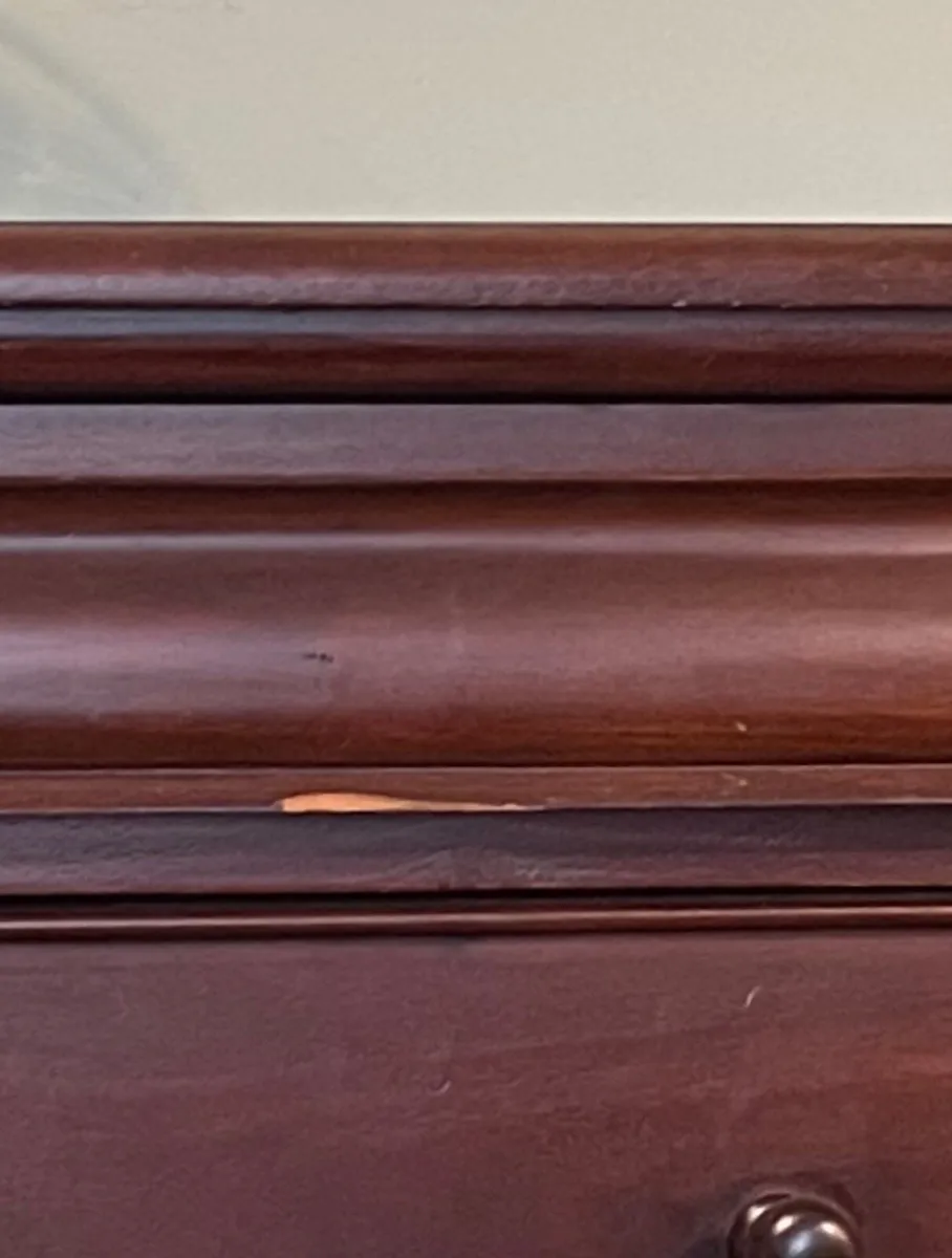 Furniture mahogany 3 drawer dresser. - Image 3