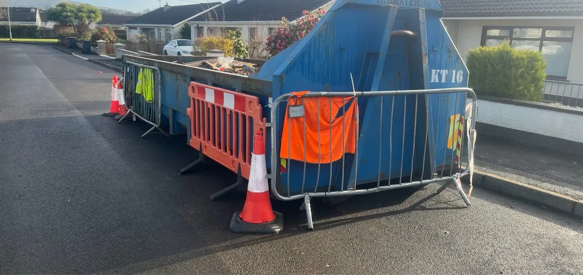 Roll On Roll off Skips / Builders Skip / Flatbed - Image 4