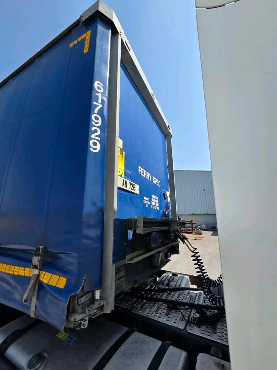 30' David Lawrence Curtainsider - Image 2