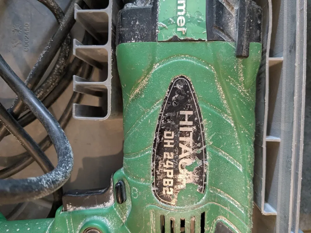 Hitachi DH24PB2 Rotary Hammer Drill + Case + Bits - Image 3