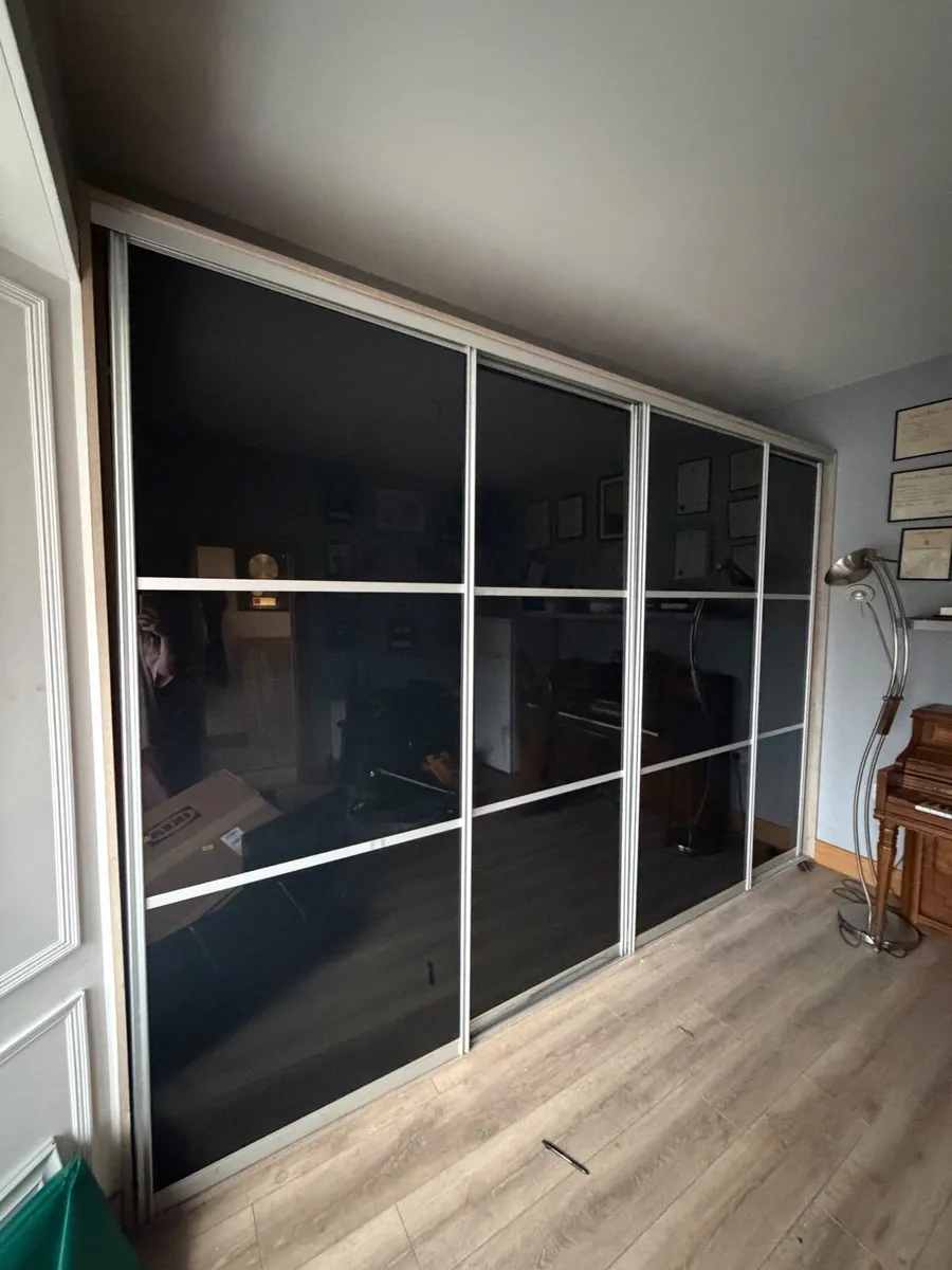 4 Black Gloss Sliding Wardrobe Doors – Excellent C - Image 4