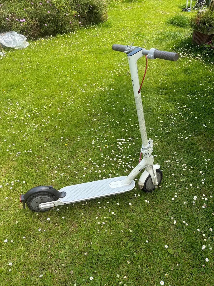 Xiaomi e scooter - Image 1
