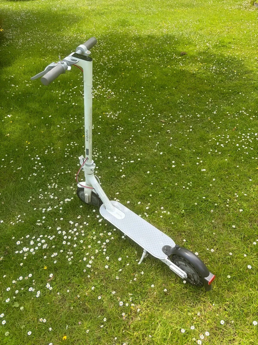 Xiaomi e scooter - Image 2