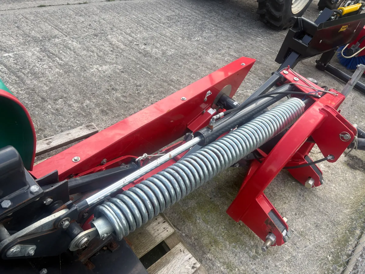 BREAKING KVERNELAND 2632 MOWER - Image 4