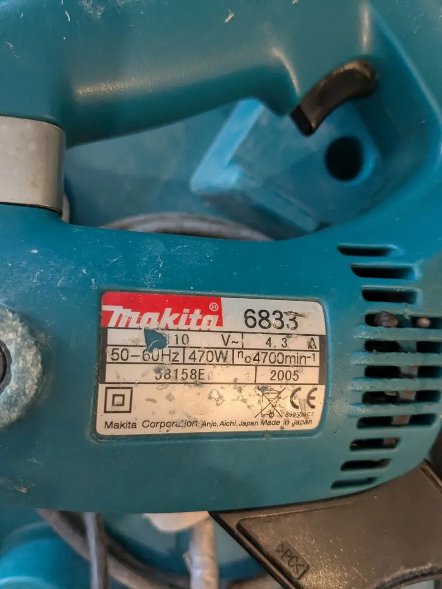 Makita 6833 Collated Screw Gun + Case + Screws - Image 3