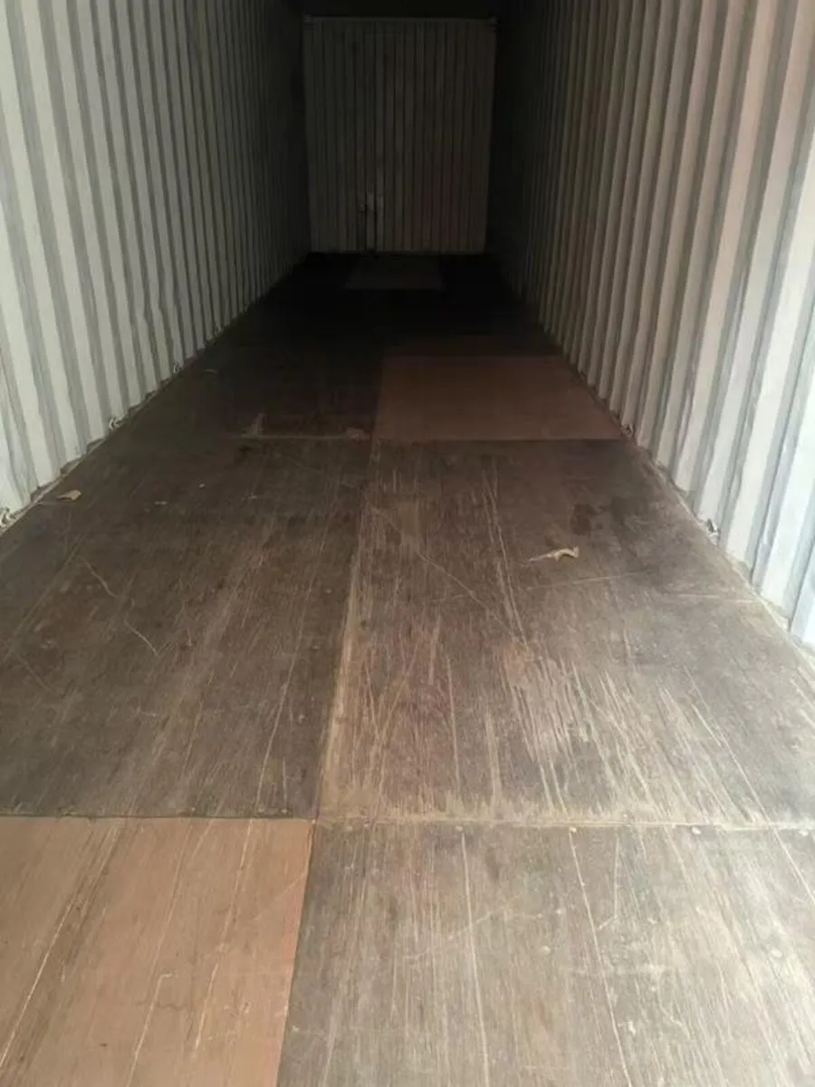 40ft HQ container for sale. Used. Collection only - Image 3