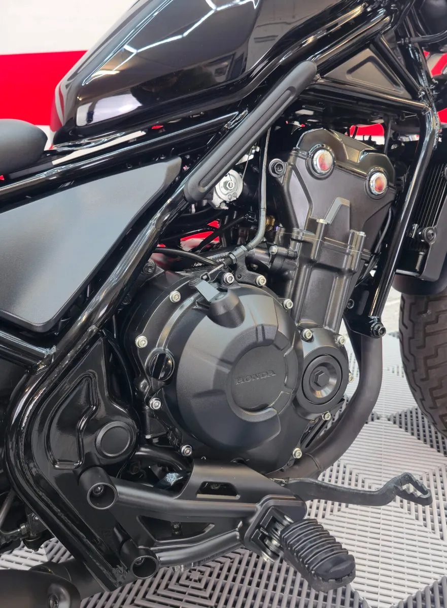 Honda Rebel CMX 500 with Luggage - Image 3