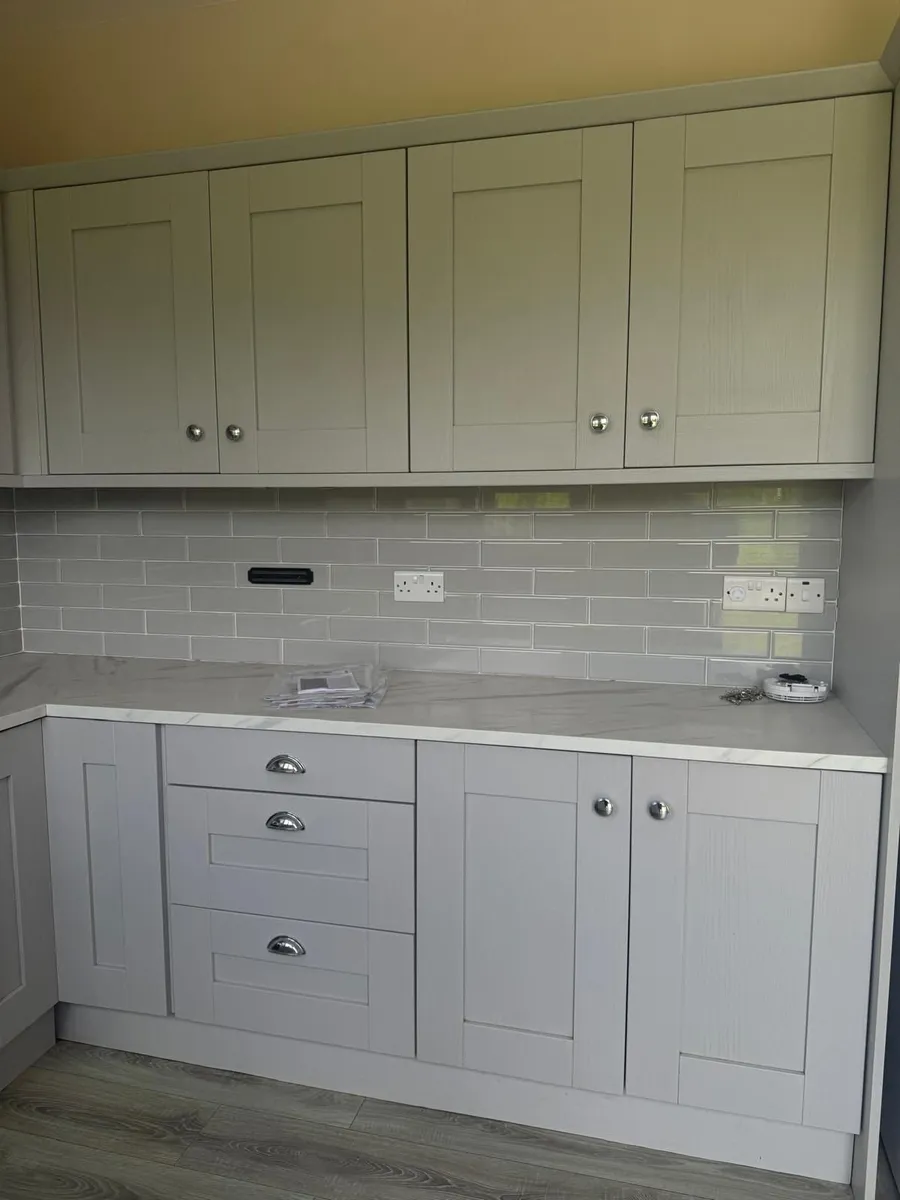 Kitchen and appliances - Image 1