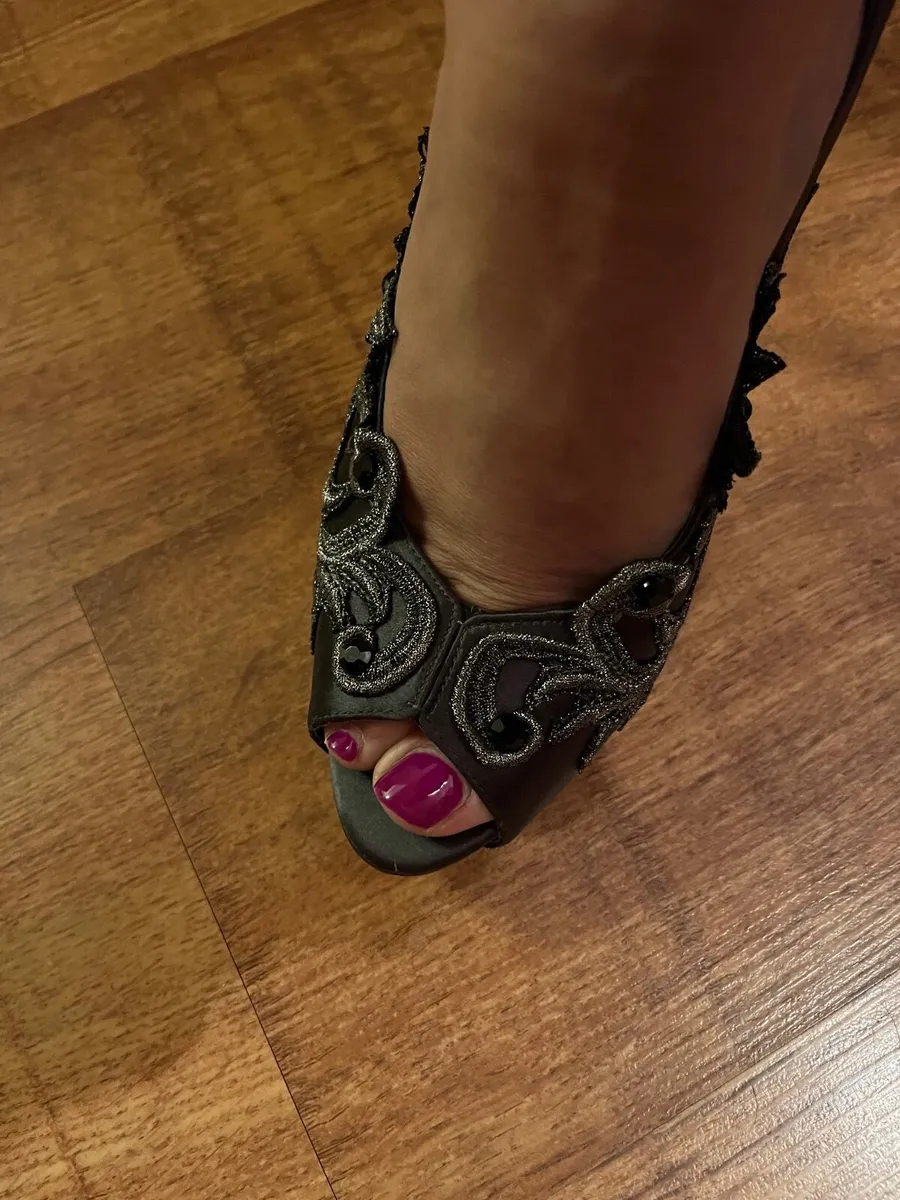 Menbur Grey Stiletto Size 7.5 - Image 3