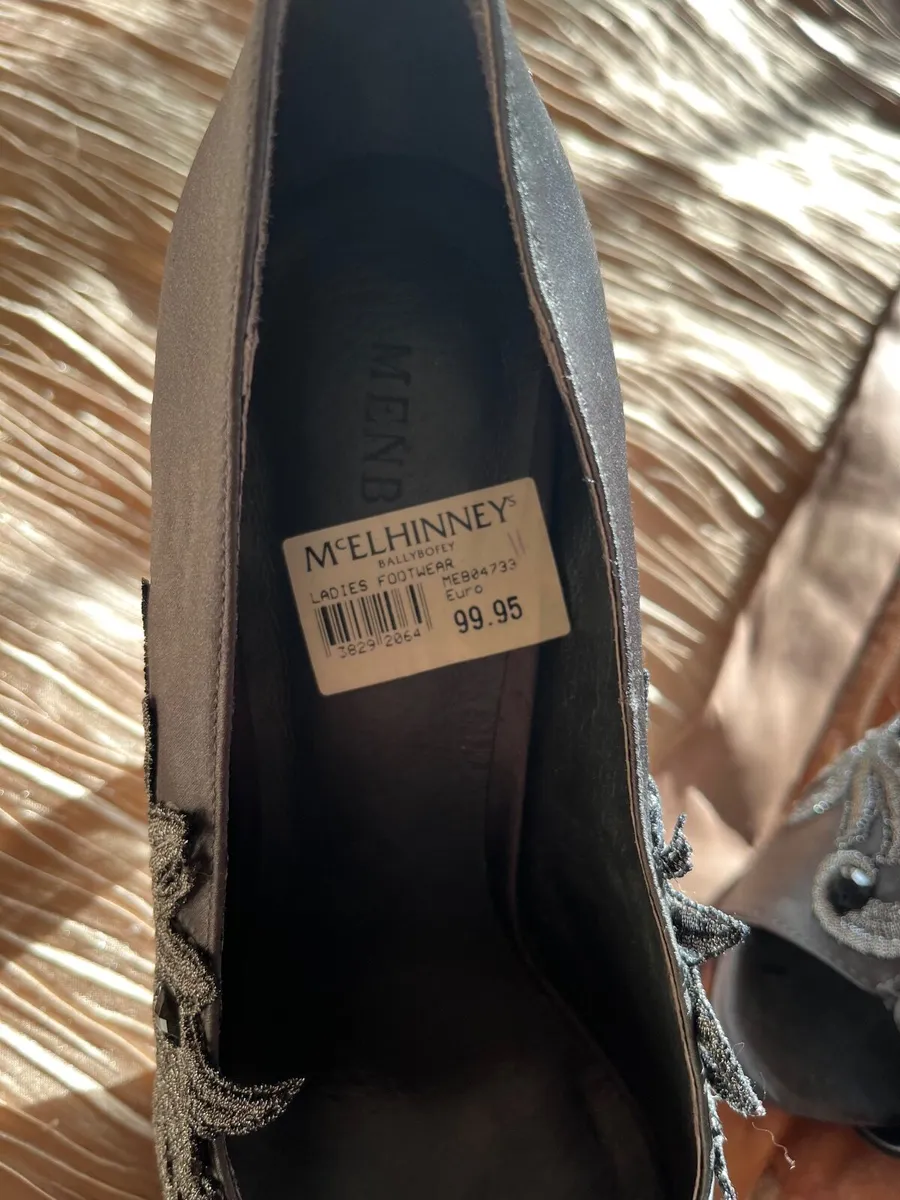 Menbur Grey Stiletto Size 7.5 - Image 4