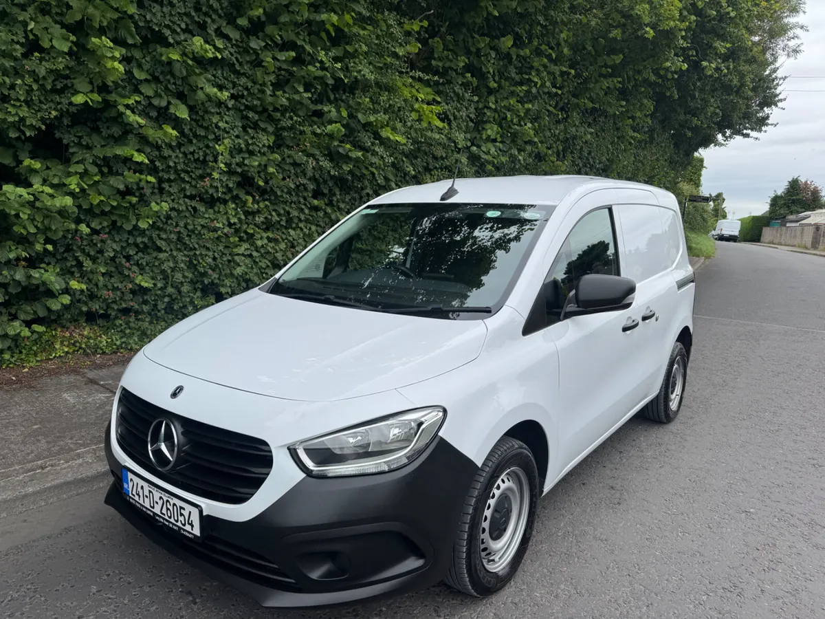 Mercedes Citan high spec low mileage - Image 4