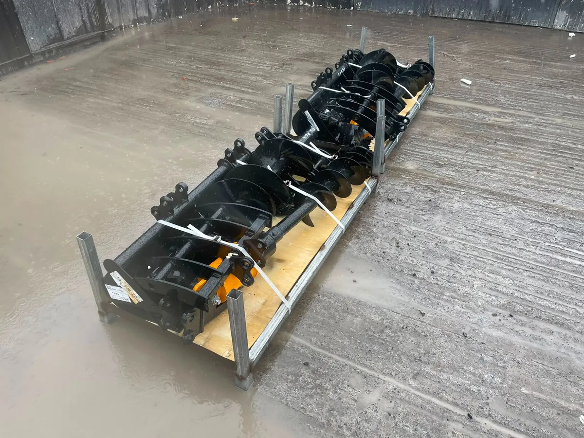 Mini Digger Auger - Image 1