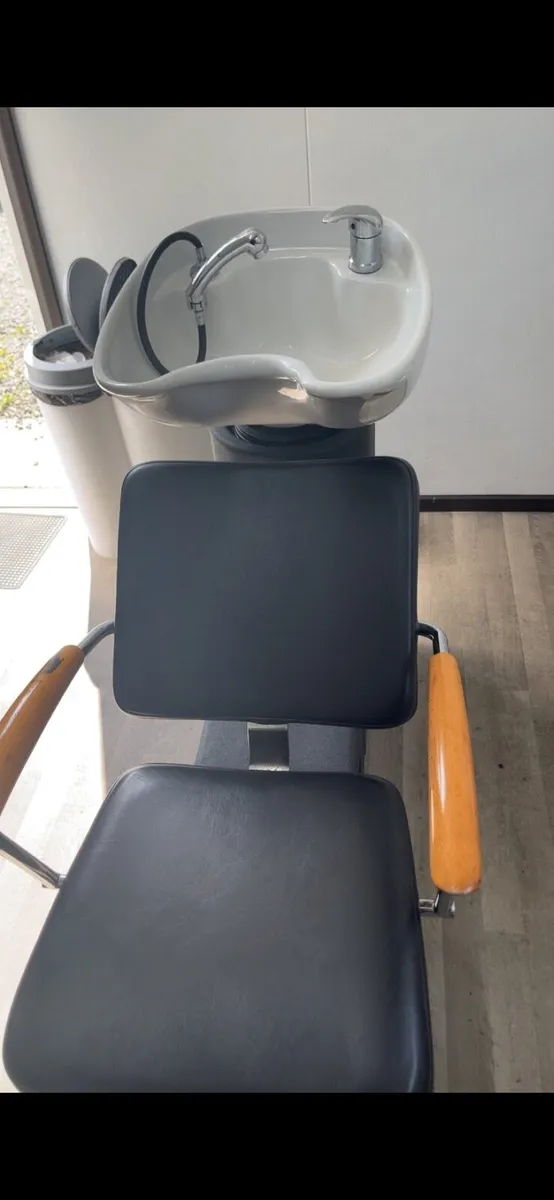 Salon Furniture - Image 1