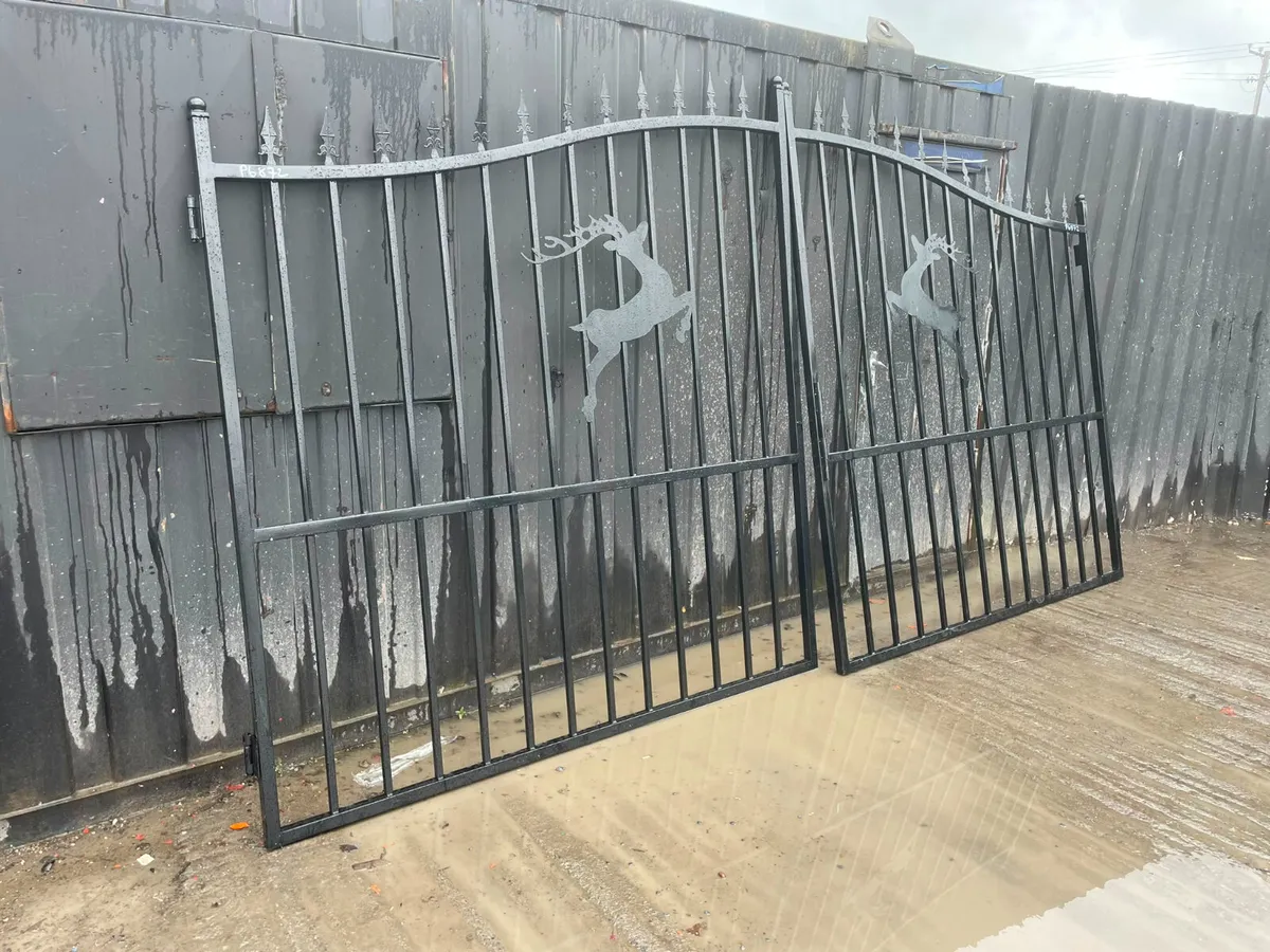 Bi-Parking 3m Driveway Gate - Image 1