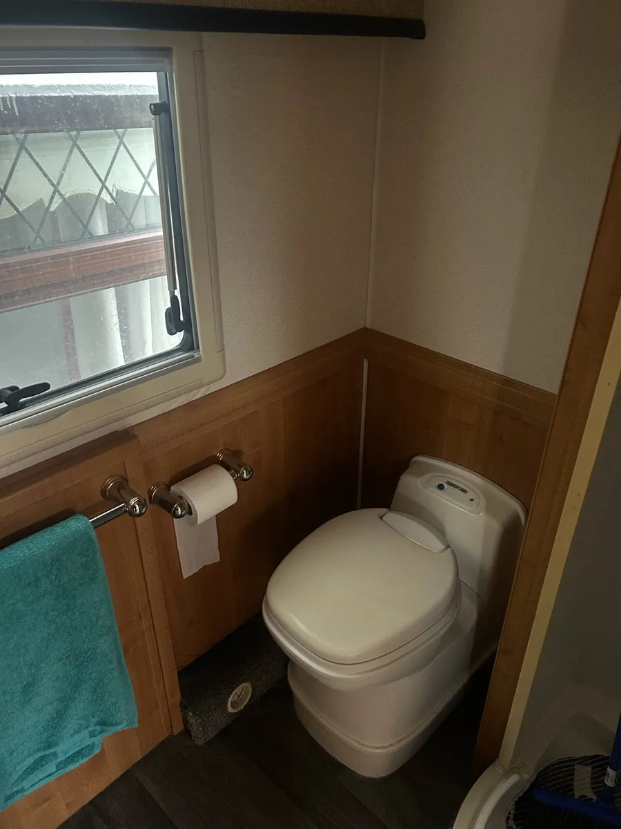 Campervan / Motorhome - Image 2