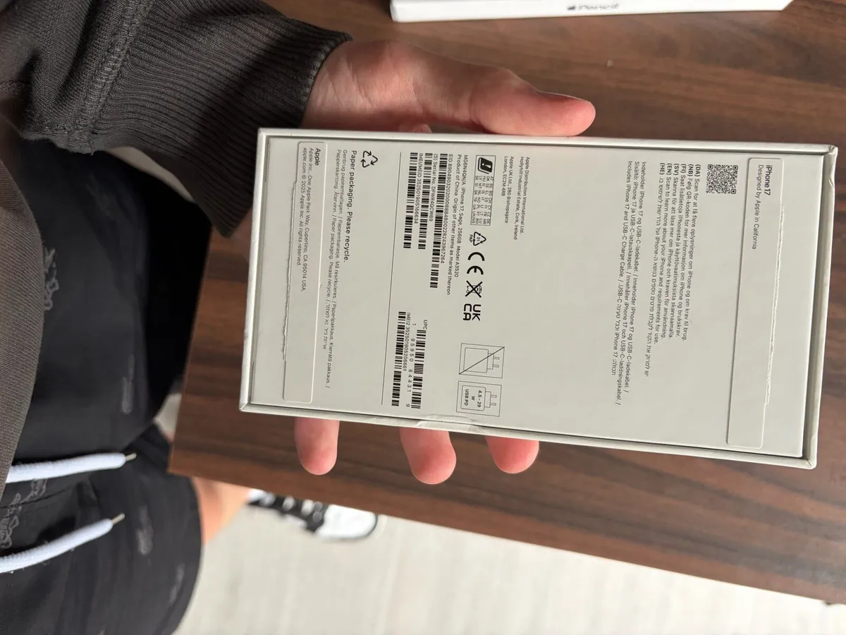 iPhone 17 256GB - Image 3