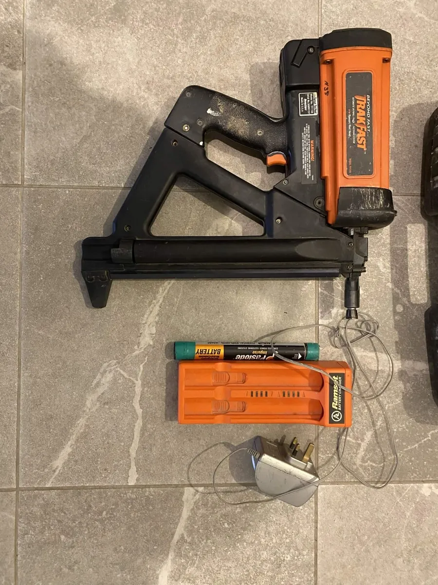 2x Ramset TrakFast TF1100 Cordless Nail Guns - Image 4